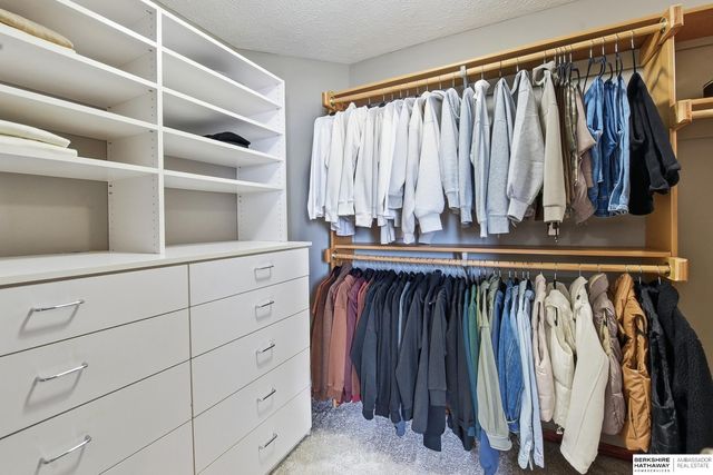 8544 S 98th Street, La Vista, NE 68128