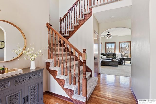 8544 S 98th Street, La Vista, NE 68128