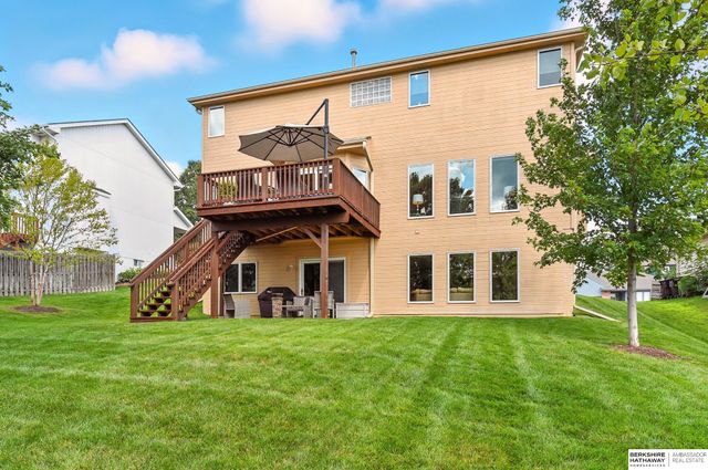 8544 S 98th Street, La Vista, NE 68128