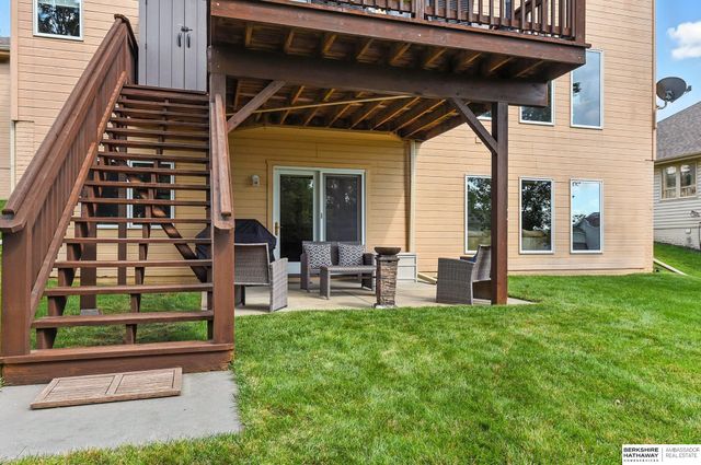 8544 S 98th Street, La Vista, NE 68128