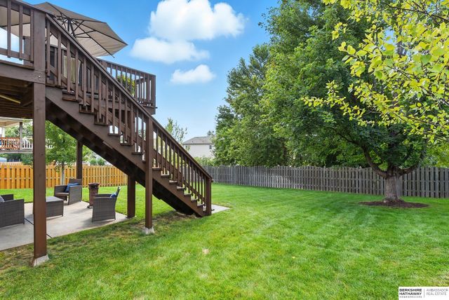 8544 S 98th Street, La Vista, NE 68128