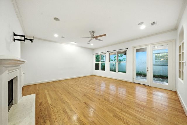 2714 Stuart Manor, Houston, TX 77082