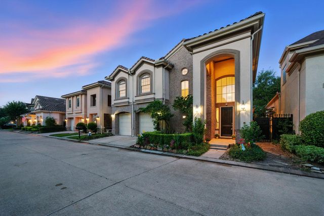 2714 Stuart Manor, Houston, TX 77082