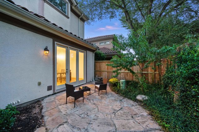 2714 Stuart Manor, Houston, TX 77082