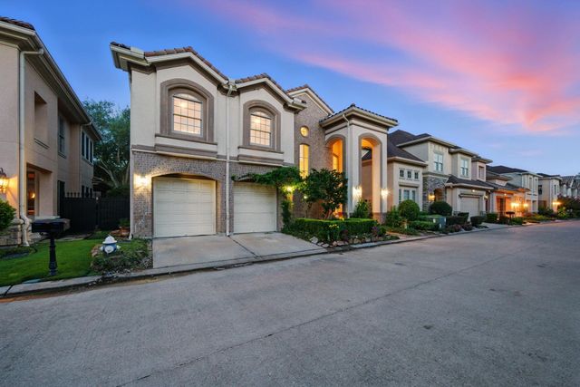 2714 Stuart Manor, Houston, TX 77082