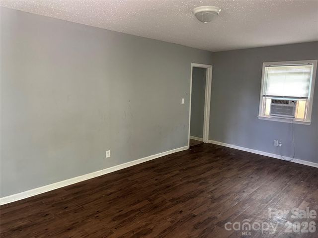 705 N Logan Street, Gastonia, NC 28052