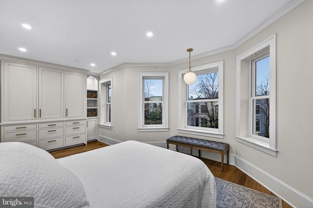 647 E ST NE, Washington, DC 20002