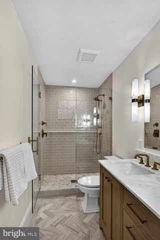 647 E ST NE, Washington, DC 20002