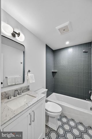 647 E ST NE, Washington, DC 20002