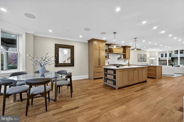 647 E ST NE, Washington, DC 20002