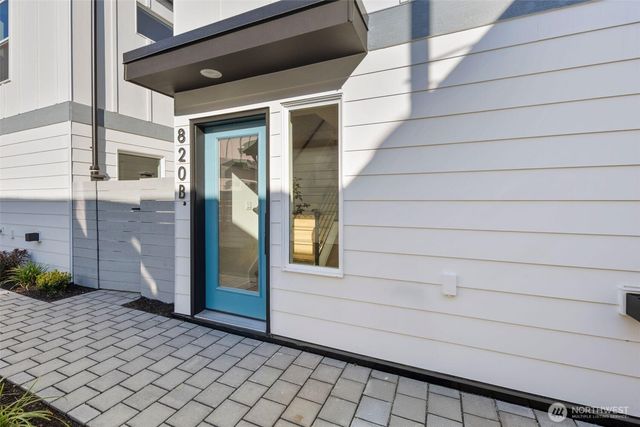 820 B S Sullivan Street, Seattle, WA 98108