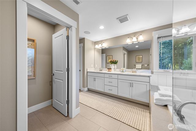 6501 124th Avenue NE, Kirkland, WA 98033