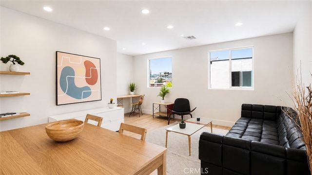 3038 Casitas Avenue, Los Angeles, CA 90039