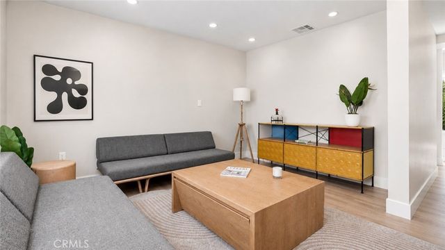 3038 Casitas Avenue, Los Angeles, CA 90039