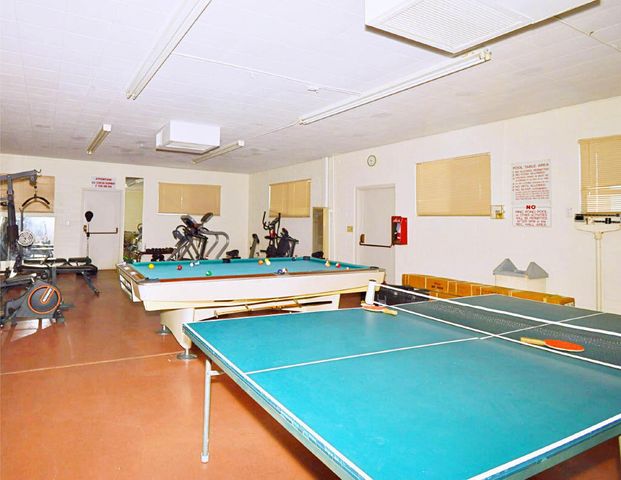 98 Escanaba Street, Palm Springs, CA 92264