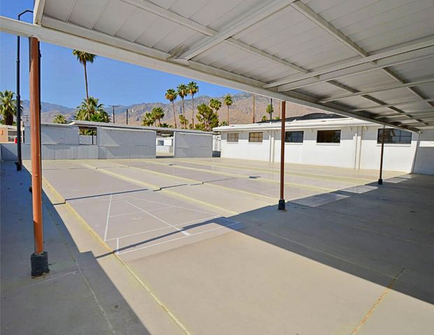 98 Escanaba Street, Palm Springs, CA 92264