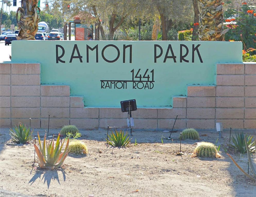 98 Escanaba Street, Palm Springs, CA 92264