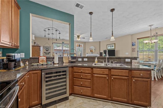 14 Rutland DR, Hampton, VA 23666