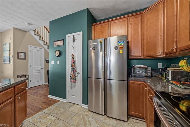 14 Rutland DR, Hampton, VA 23666