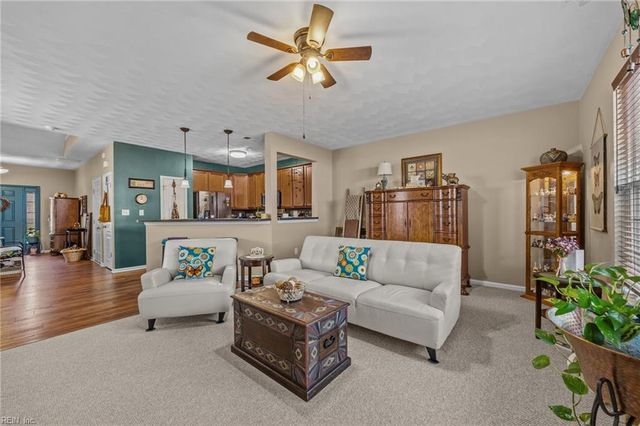 14 Rutland DR, Hampton, VA 23666