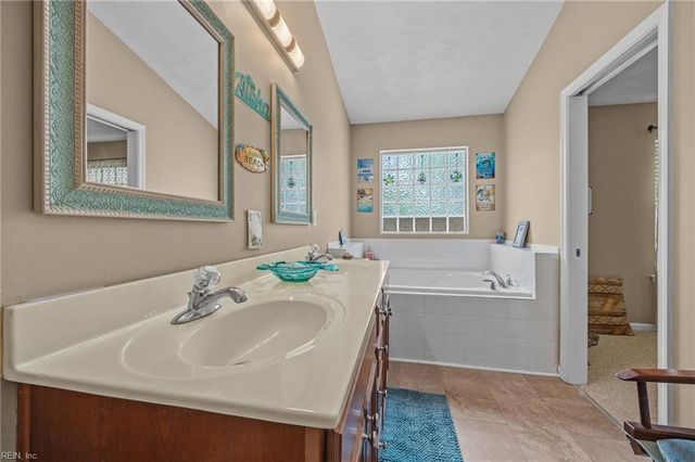 14 Rutland DR, Hampton, VA 23666