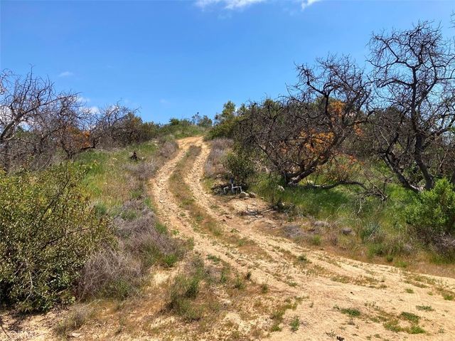 2 Daneri Lane, Temecula, CA 92590