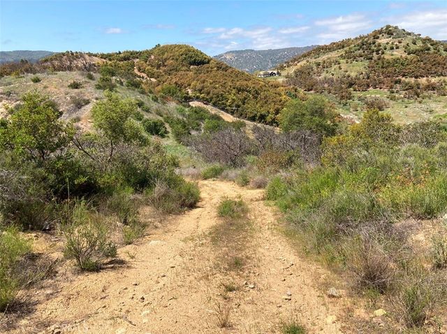 2 Daneri Lane, Temecula, CA 92590