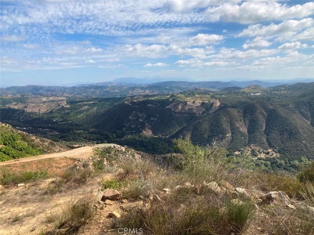 2 Daneri Lane, Temecula, CA 92590