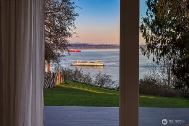 26290 Ohio Avenue NE, Kingston, WA 98346