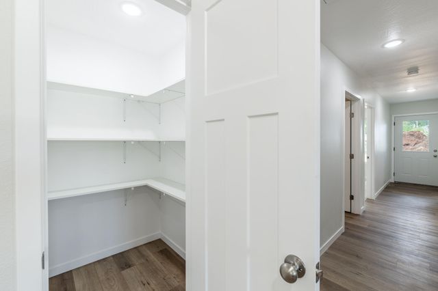 614 W Stanley Street, Buffalo, MO 65622