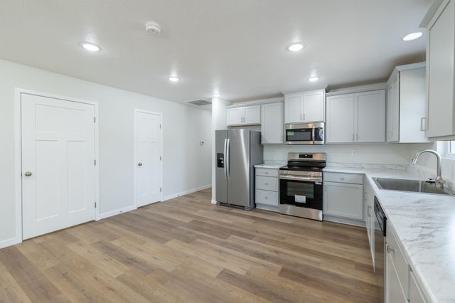 614 W Stanley Street, Buffalo, MO 65622