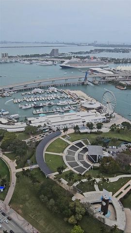 50 Biscayne Blvd 5008, Miami, FL 33132