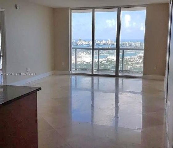 50 Biscayne Blvd 5008, Miami, FL 33132