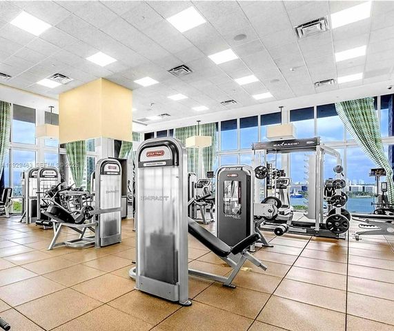 50 Biscayne Blvd 5008, Miami, FL 33132