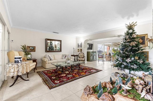 1172 SW 102nd Ct, Miami, FL 33174