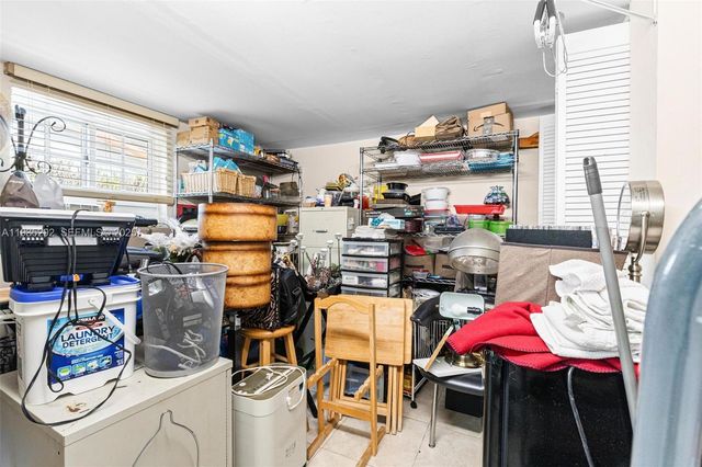 1172 SW 102nd Ct, Miami, FL 33174