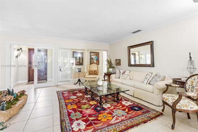 1172 SW 102nd Ct, Miami, FL 33174