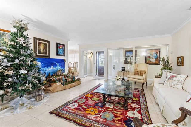 1172 SW 102nd Ct, Miami, FL 33174