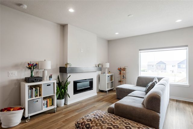 695 Dolce Court, West Des Moines, IA 50266