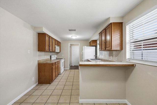 3915 W STATE STREET, Tampa, FL 33609