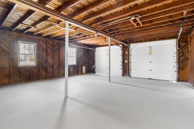 51 Fiske Hill Rd, Sturbridge, MA 01566