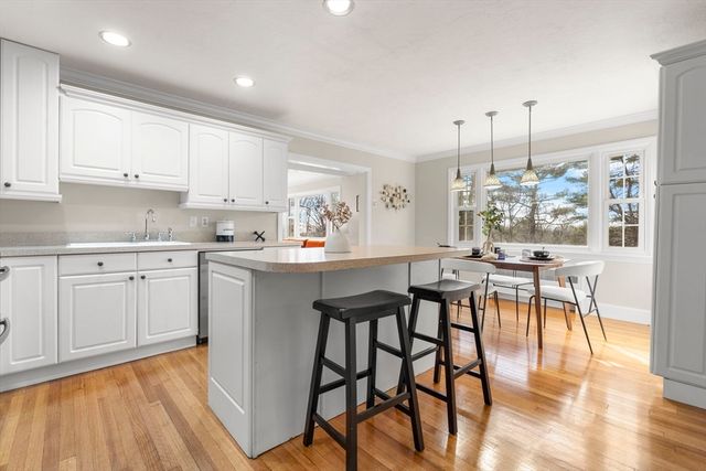 51 Fiske Hill Rd, Sturbridge, MA 01566