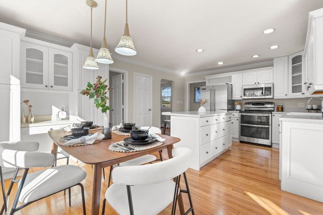 51 Fiske Hill Rd, Sturbridge, MA 01566