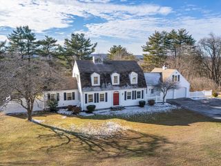51 Fiske Hill Rd, Sturbridge, MA 01566