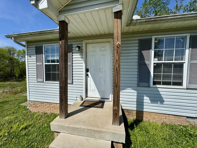 198 Beech St, Clarksville, TN 37042
