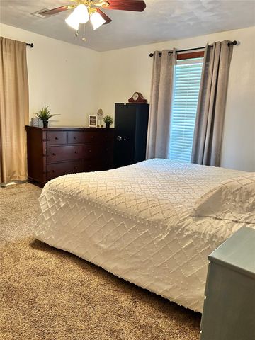 352 County Road 2234, Cleveland, TX 77327