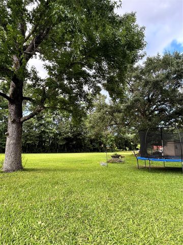 352 County Road 2234, Cleveland, TX 77327