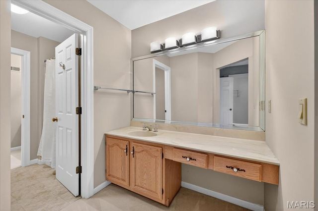 14033 Woods Mill Cove Drive, Chesterfield, MO 63017