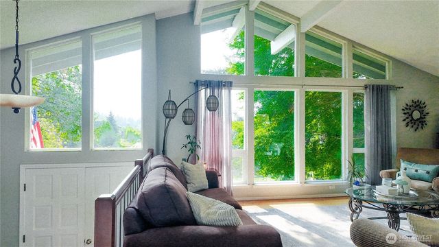 25513 121st Street E, Buckley, WA 98321