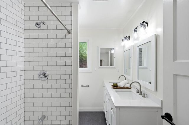 1818 Madison Avenue, Redwood City, CA 94061